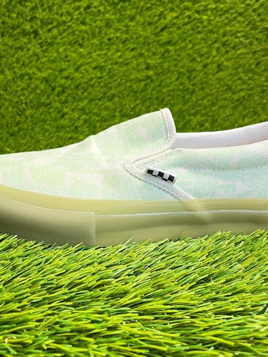 Vans Classic Slip-On Womens Size 6.5 Green Athletic Walking Skate Shoes Sneakers - Picture 3 of 10